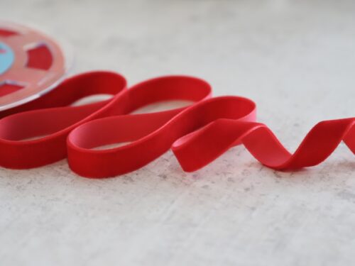 10m Velvet Ribbon - 25mm wide - Scarlet 08